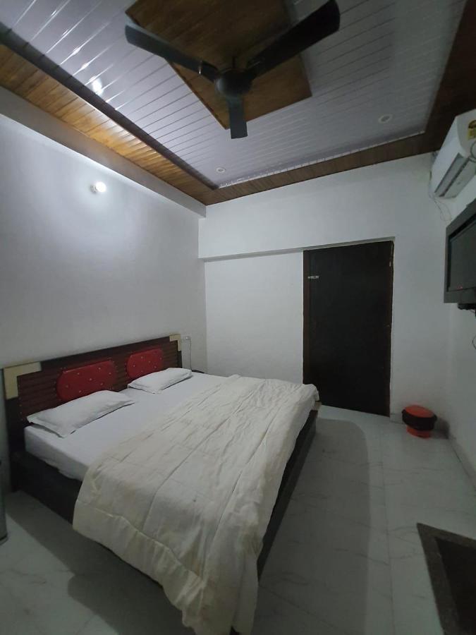 Oyo 83936 Chaudhary Guest House Bulandshahr المظهر الخارجي الصورة